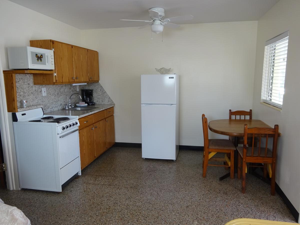 Ebb Tide Motel St. Pete Beach Kültér fotó